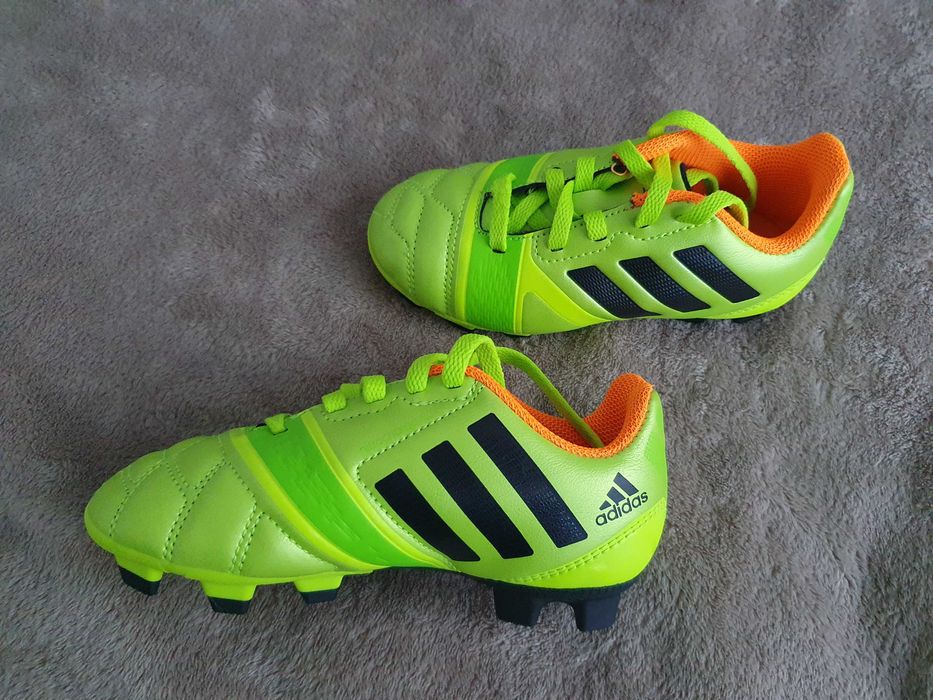 Ghete fotbal noi Adidas 28
