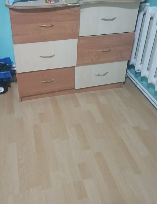 Тумбочка продам  т