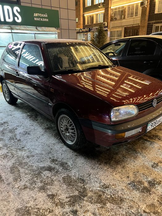 Продам машину фольксваген гольф 3