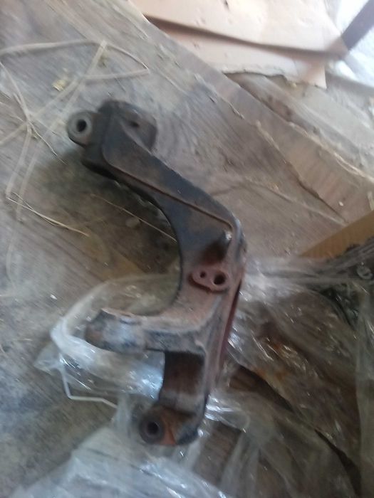 Держатель тормозного суппорта