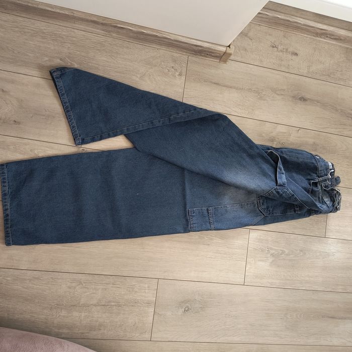 Страхотни дънки с висока талия и широк крачол