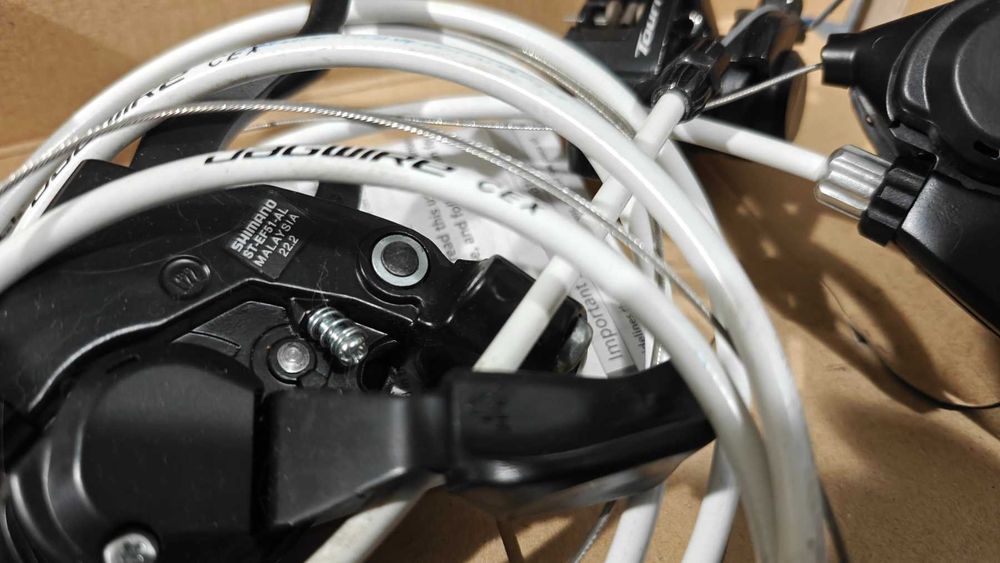 Команди Shimano Комплект лява и дясна + жила, спирачни апарати