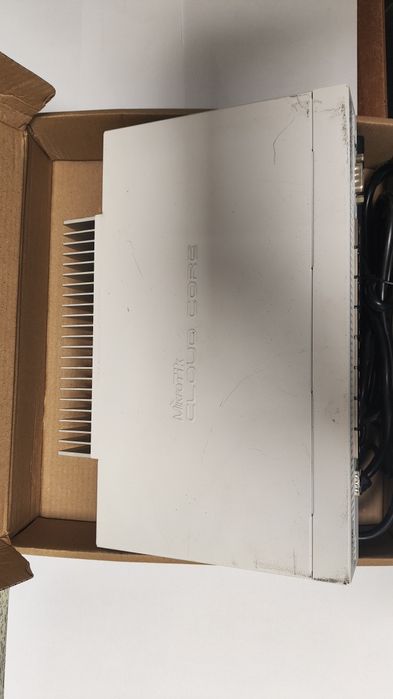 Cloud Core Router MikroTik CCR1009-7G-1C-PC