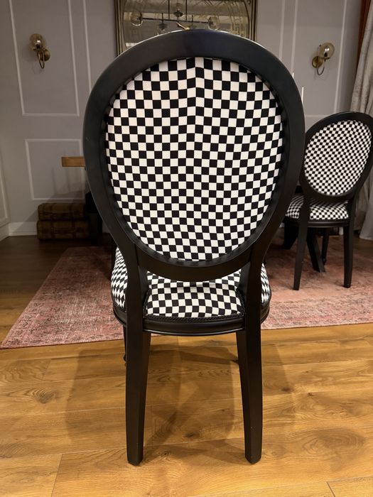 Диван, маси, столове, табуретка