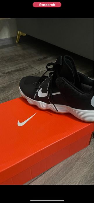 Кроссовки найк гелевые