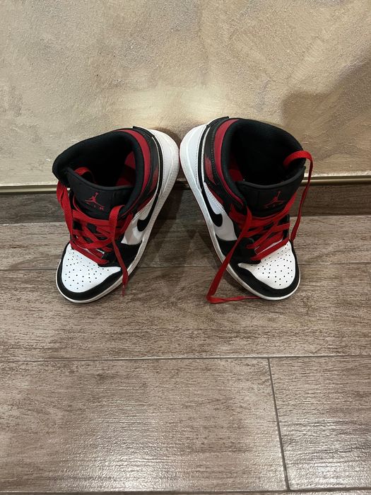 Детски сникерси JORDAN Air 1 Mid