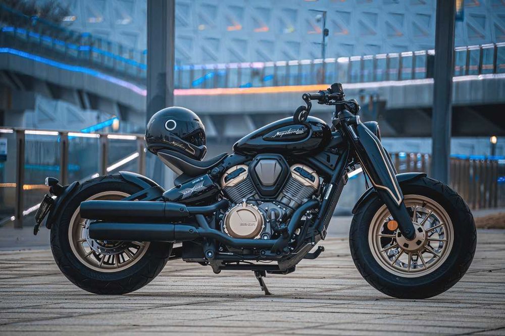 Motocicleta Benda Napoleon Bob 500 (V2, 48cp,  A2, sea solo) la MYMOTO