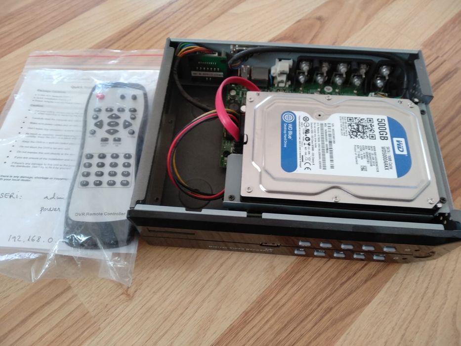 DVR 4 canale + DVR 7 canale , o camera mare si doua mici