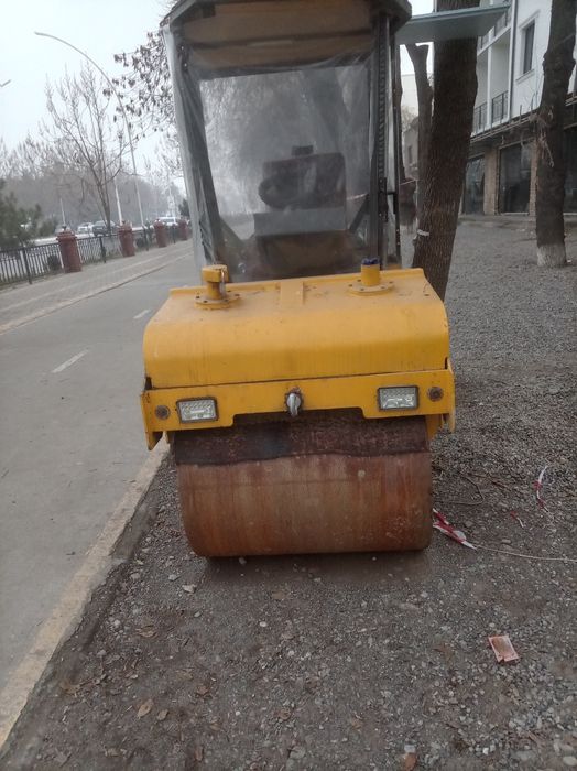 Каток дарожни аспалтни