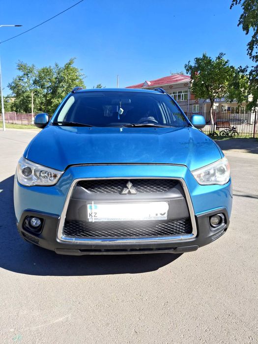 Продам машину Mitsubishi ASX
