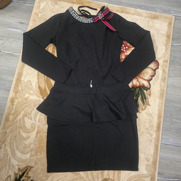 Tinuta cu fusta, S-M