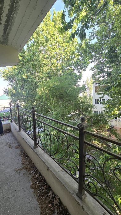 Квартира 4 комнатная + мансарт 170 м²