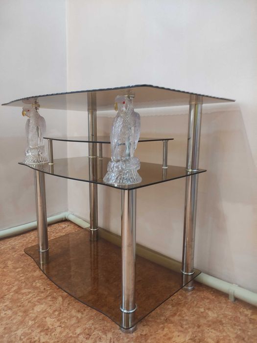 продам стеклянную тумбу под телевизор