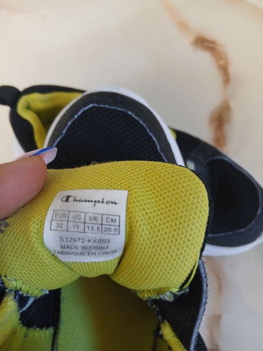 Adidasi Champion nr 32