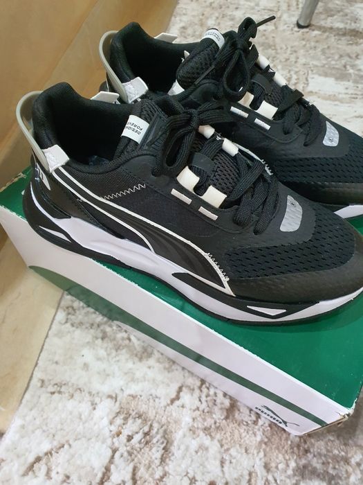 Adidași sport Puma
