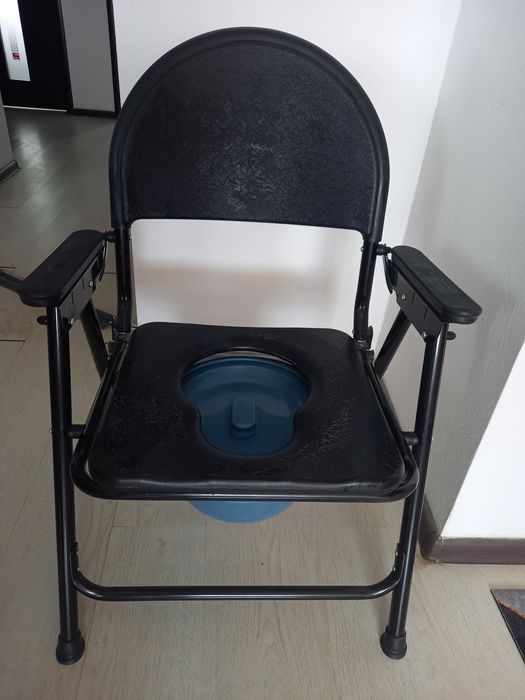 Продам Кресло туалет