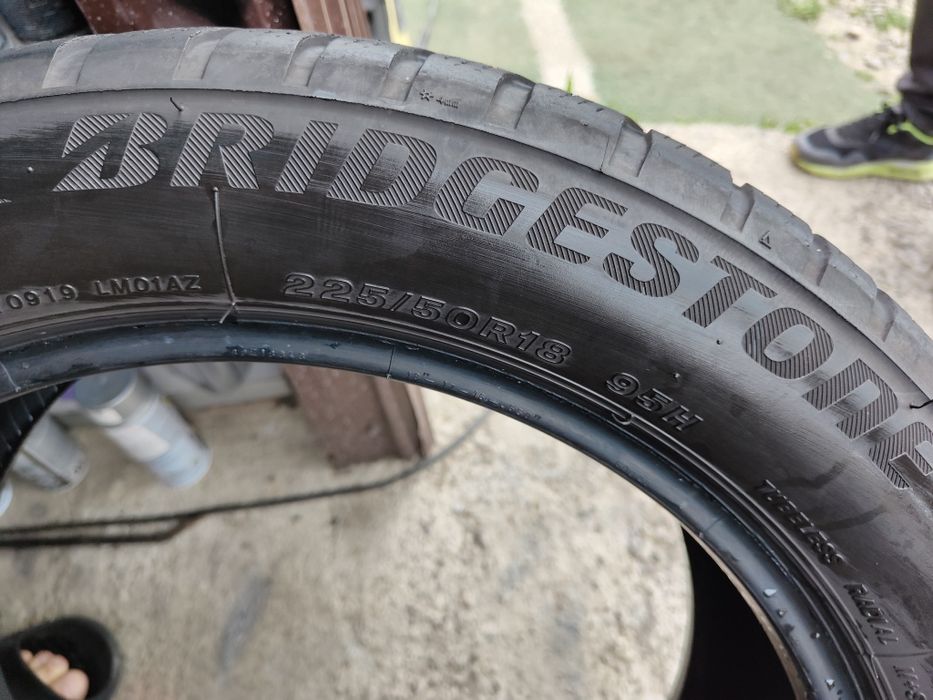 2 cauciucuri 225 50 18