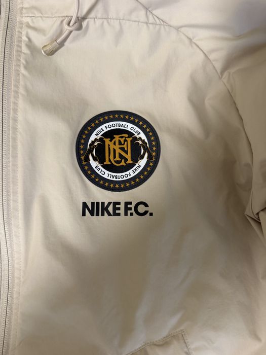 NIKE F.C. Ветровка