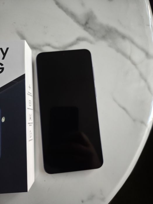 Продам Samsung A57  8/256