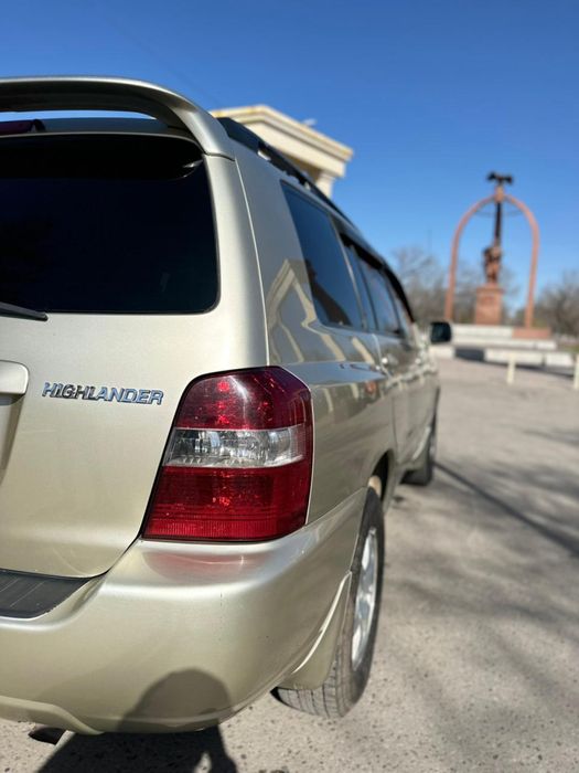 Продаю Тайота Хайландер