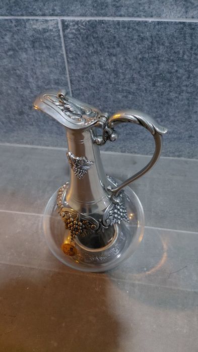 Декантер  за  вино.