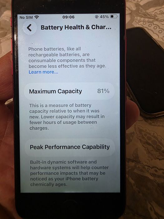 Iphone SE2020 64GB червен