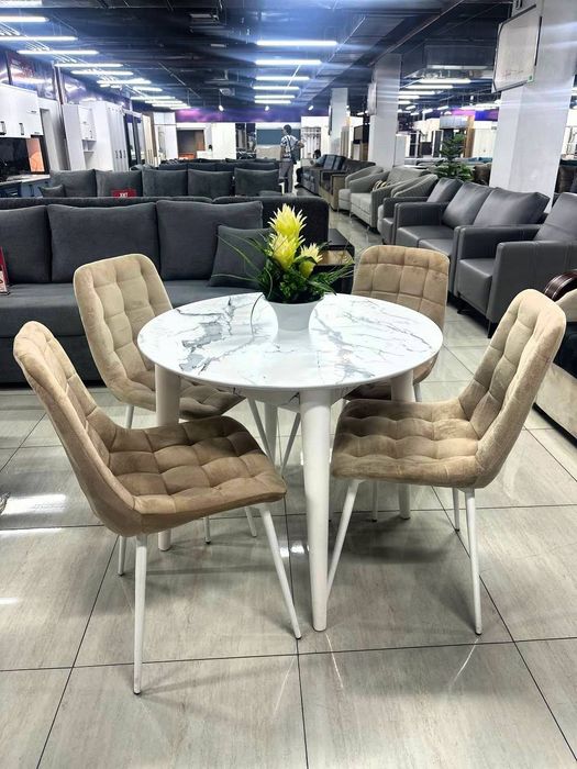 Стол и стулья комплект