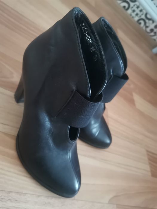 Продам ботильоны в отличном состоянии