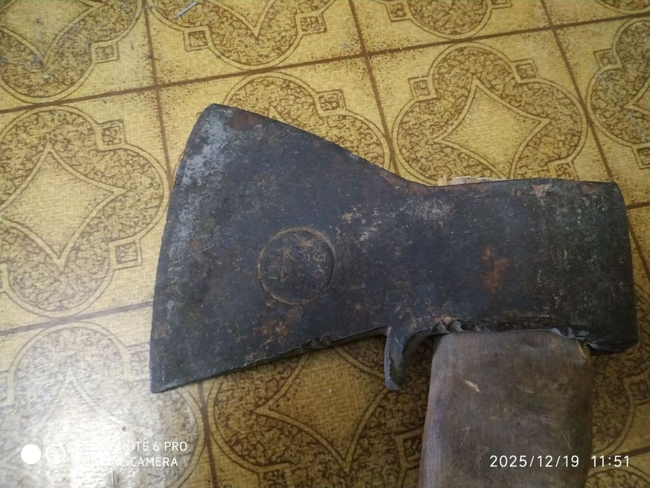 Топор  советский