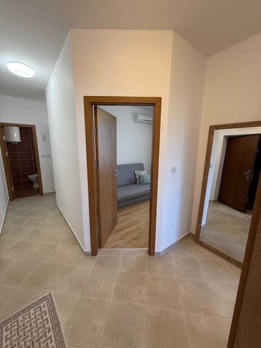 Продава се Тристаен апартамент в Обзор - 94 кв.м за 1096 €/кв.м - Снимка #2