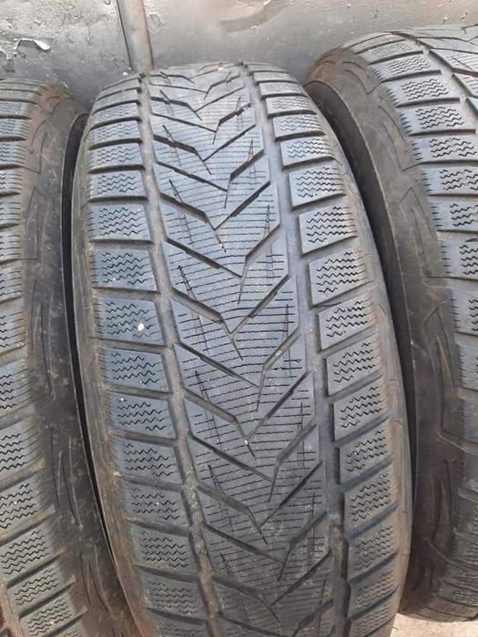 4 Броя 225/65/17 Vredestein 2бр - 6,8мм, 2бр - 5,6мм