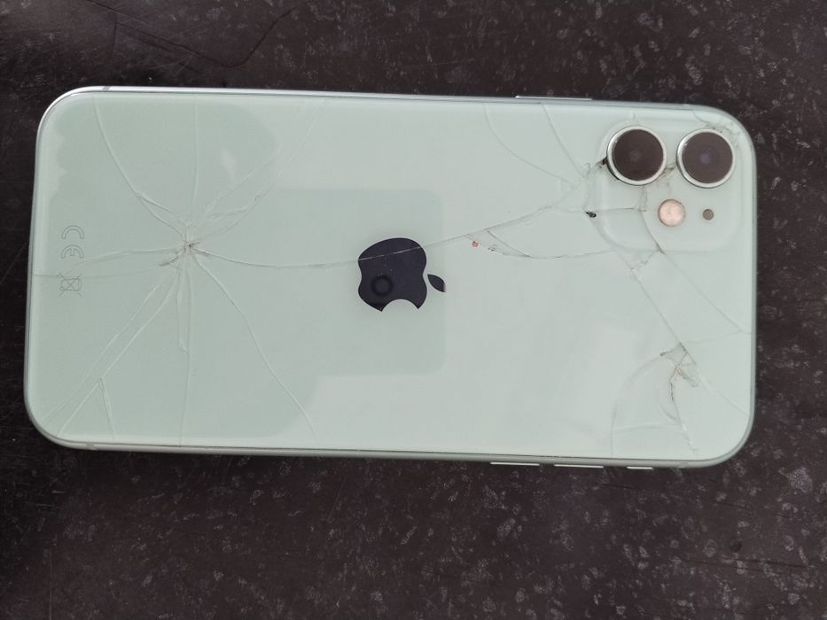 iPhone 11 64 gb 69эмкость