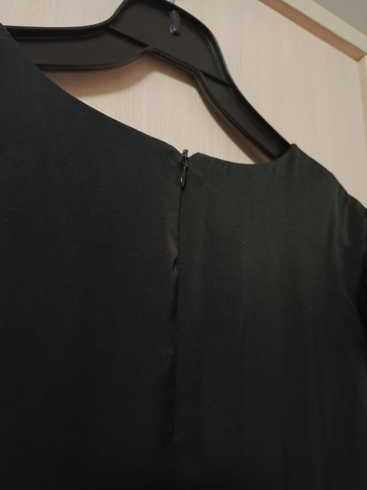 Женское чёрное платье