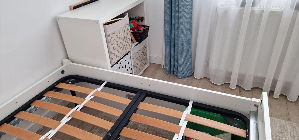 Pat ikea cu somiera si cadru trofast dedesubt