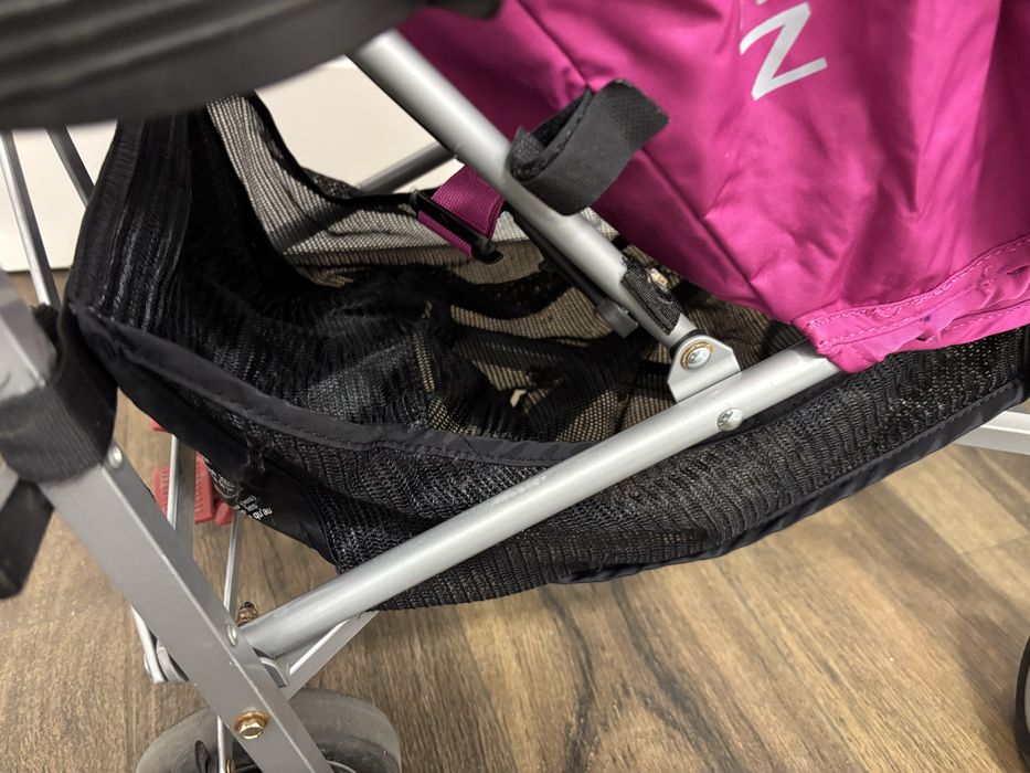 Розова бебешка количка Maclaren Triumph