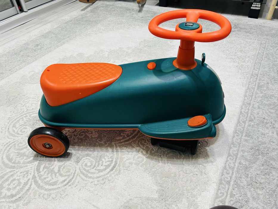 Scuter muzical electric copii