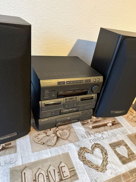 Sistem Pioner jbl Bose hartmann Kardon