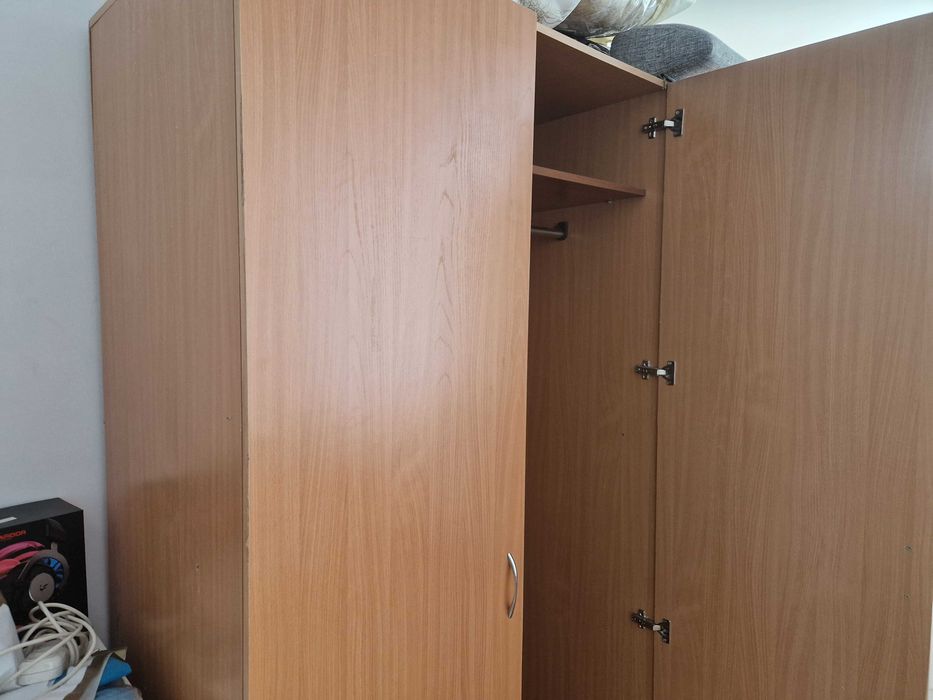 Шкаф простой мебельный
