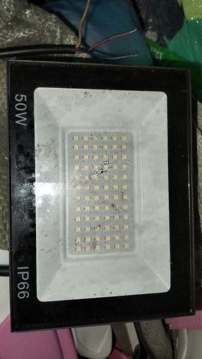 Продам прожекторы уличные и