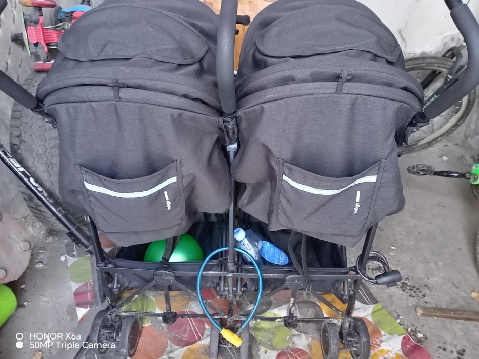 Каляска для двойни