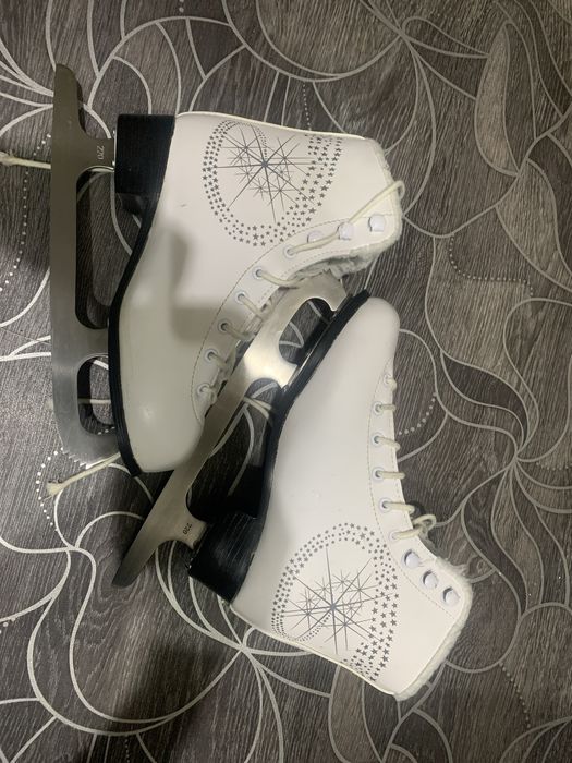 Продаю коньки 36 размера