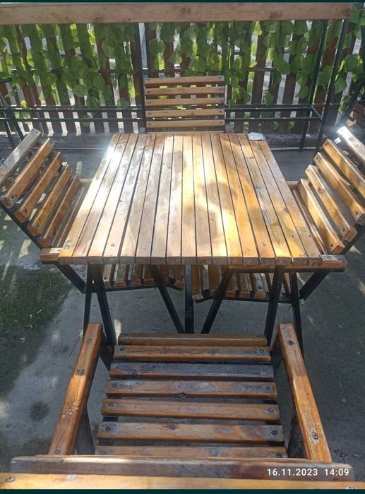 Срочно Продаётся Комплекты столов