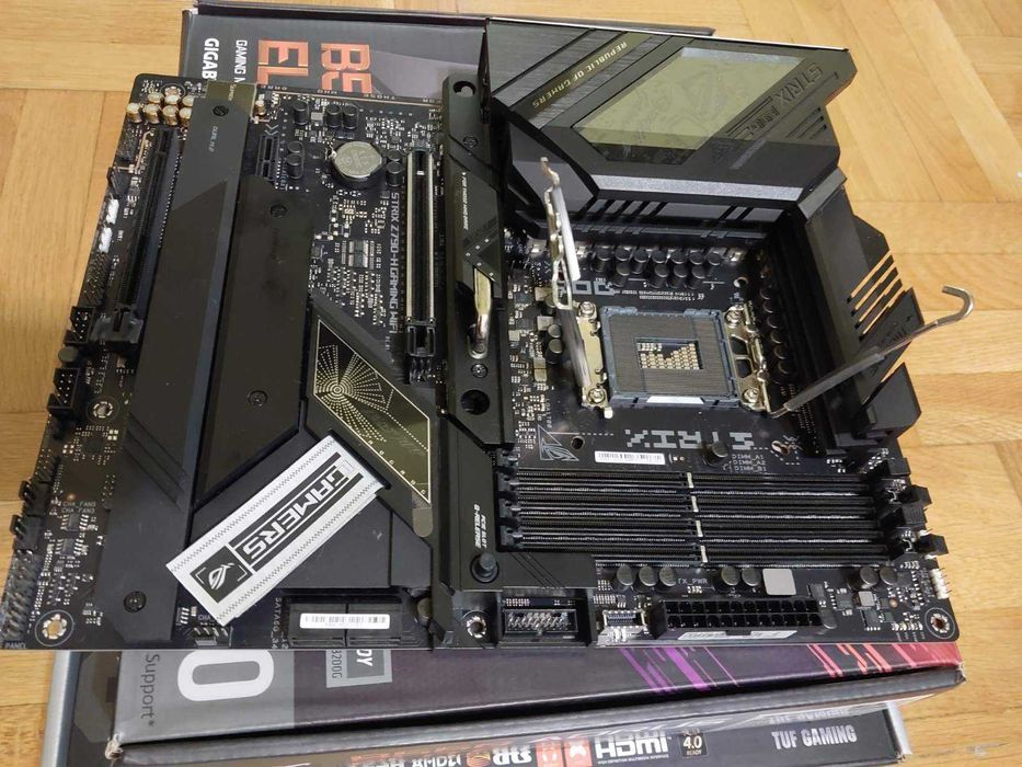 ASUS Rog StriX Z790-H Gaming Wi-Fi, LGA 1700