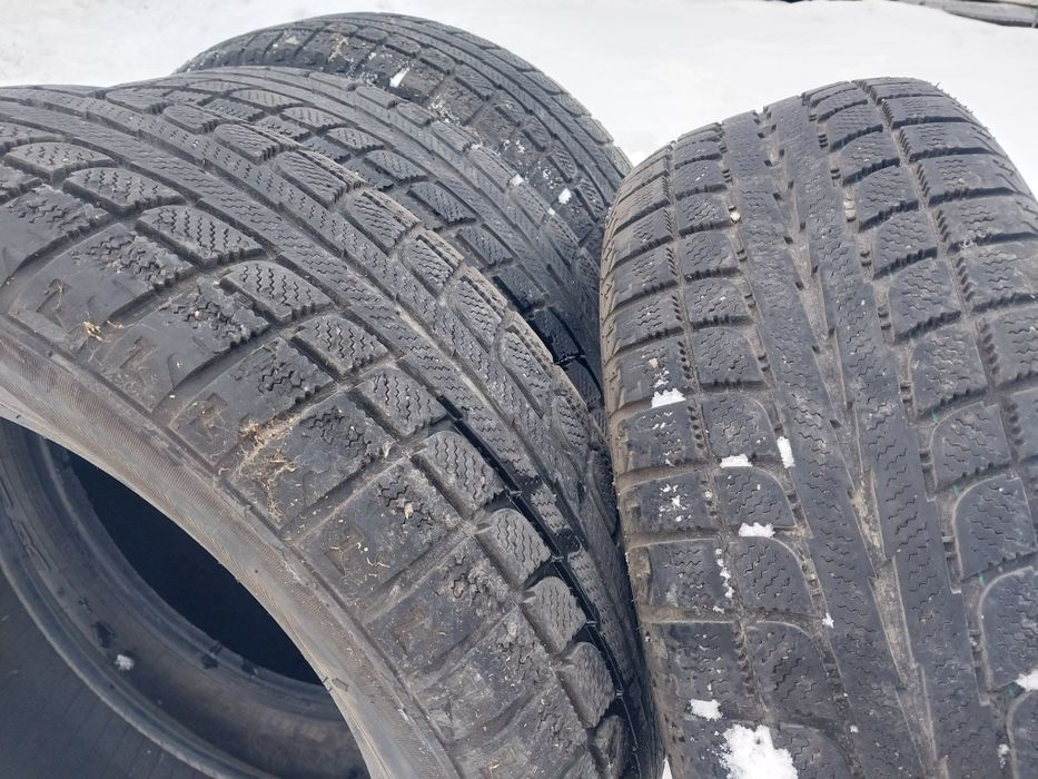 4 шины липучки. 235 60 R17