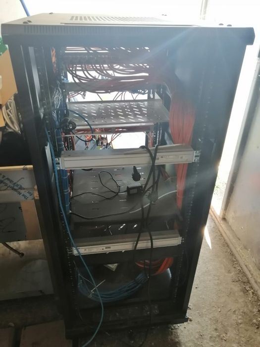 Rack utilat si UPC Eaton