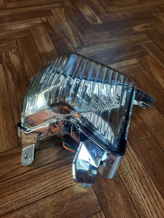 Фара на максискутер.