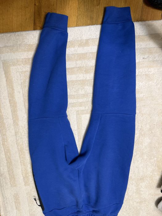 pantaloni nike tech fleece