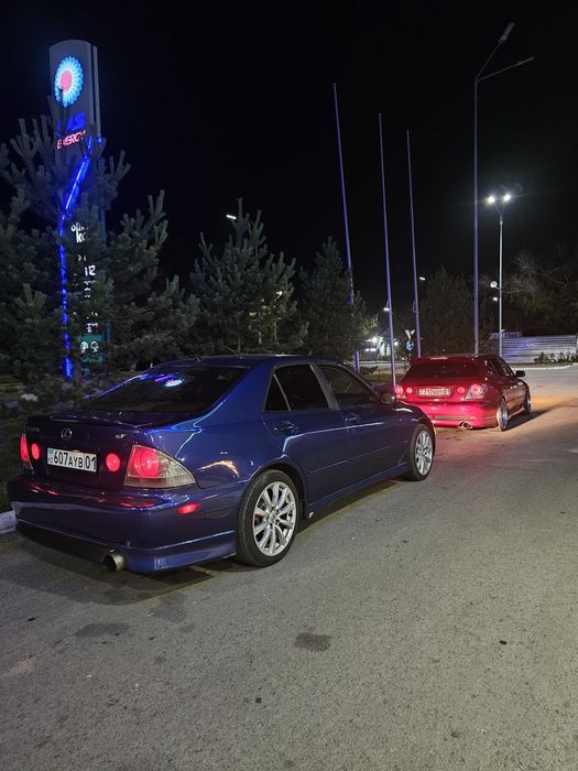 Продаю lexus is300 3л