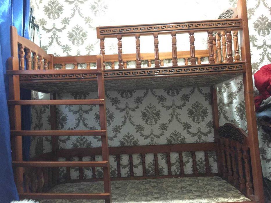 Двухэтажный детский кровать