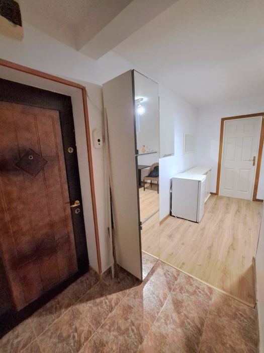 Inchiriez garsoniera